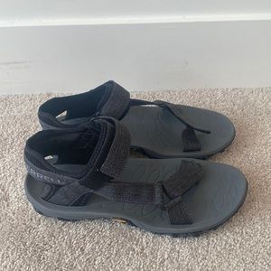 Mens Merrell sandals size 9